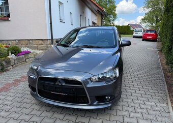 Mitsubishi Lancer 1,8i Pravidelný servis 1 Majit benzín - 3