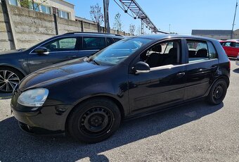 VW Golf V - 3