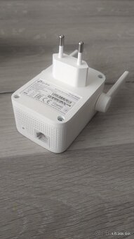 TP Link RE305 AC1200 WiFi extender - 3