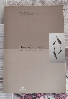Náboženská literatúra a knižky o výchove a vzťahoch - 3
