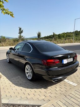 Predám BMW E92 320i Coupe - 3