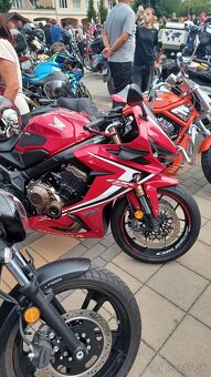 Honda cbr 650r - 3