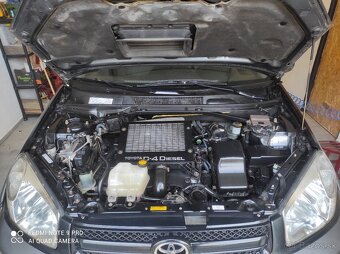 Predám TOYOTA RAV4-D4 2.0D 4X4 AWD - 3