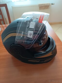 Bld výklopna prilba - 3