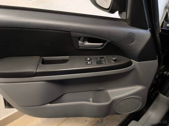 SUZUKI SX4 - 4x4 - 2014- 1,6 benzín Hatchback - 3