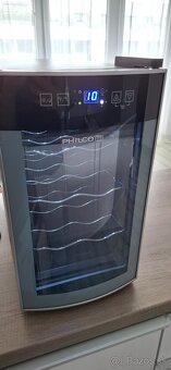 Vinotéka Philco PW 8 - 3