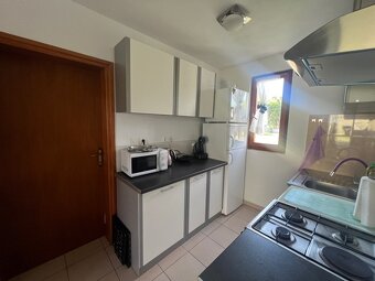 Predám APARTMÁN na v Chorvátsku-ostrov VIR 5 min od mora - 3