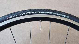 Kolesa na cestny bicykel Shimano + plaste Vittoria + kazeta - 3