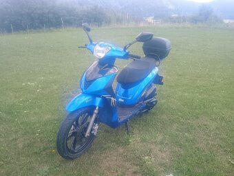Skúter Jonway Trevis 125 - 3