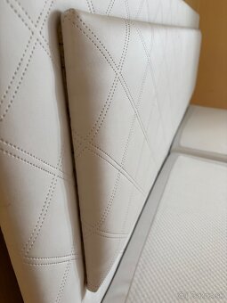 Boxspring.   180200 - 3