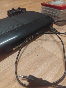 Playstation 3 superslim - 3