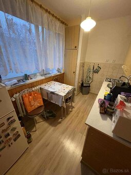 Predám zariadený 2-izbový byt s loggiou na sídlisku Tarča - 3