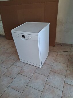 Predám umývačku riadu zn. Bosch 60 cm - 3