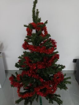 Predam retro vianocny stromcek vyska140 + cervena girlanda - 3