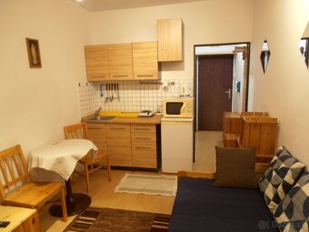 Garzonka na prenajom - 3