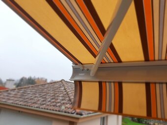 Tieniaca výsuvná markíza na diaľkové ovládanie - 3