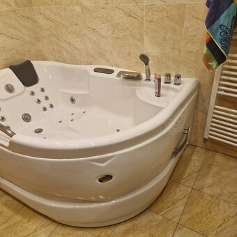 Vírivá vana wellis dublo - 3