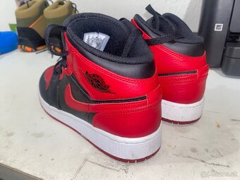 NIKE AIR JORDAN 1 RETRO MID GS BANNED - 3