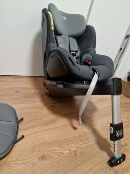 Britax Römer Dualfix Plus 40-105cm Space Black detská autose - 3