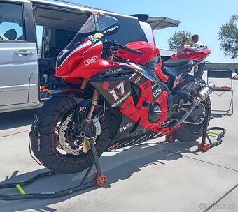 Suzuki gsxr 1000 L1/2011 - 3