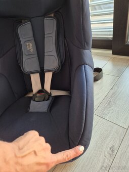 Britax Römer Trifix i-Size 76-105cm (15 mesiacov - 4 r) - 3