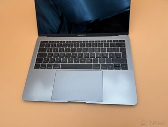 MacBook Pro 13 2017 i5 / 8GB RAM / 256GB SSD - 3