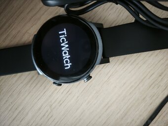 Mobvoi TicWatch E3 v super stave + prislusenstvo - 3
