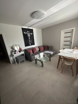 Predám 4-izbový byt, 77 m², Nové Mesto nad Váhom – Zelená ul - 3