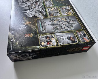 LEGO® Star Wars™ 75257 Millennium Falcon - 3