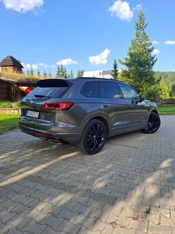 VW Touareg R-Line 3.0 V6 210 KW - 3