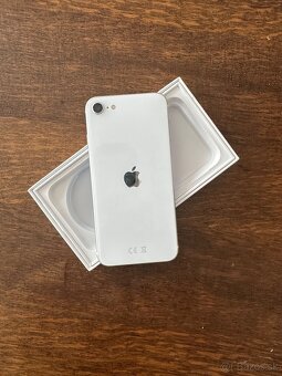 IPhone SE 2020 - 3