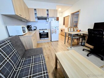 Slnečný a zrekonštruovaný1 izb.byt s balkónom, 45m2 -Hliny 5 - 3