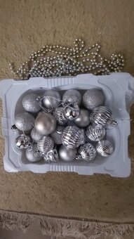 vianočné dekorácie strieborné asi 30ks - 3