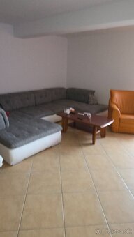 Predám 2apol izbovybyt - 3