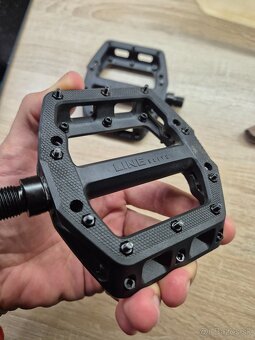 flat pedale Trek Line Elite cierne - 3