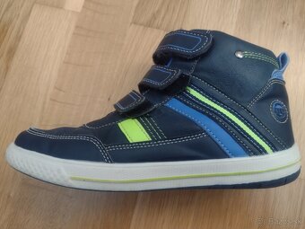 Prechodné topánky. V 36 - 3