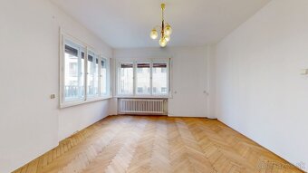 Staromestský byt na Gorkého ul. s terasou - 3