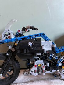 LEGO TECHNIC BMW motorka - 3