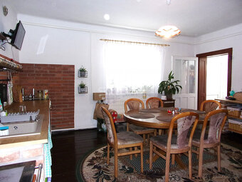 REZERVOVANÉ zariadený rodinný dom, pozemok 1622 m2, Čaka, L - 3