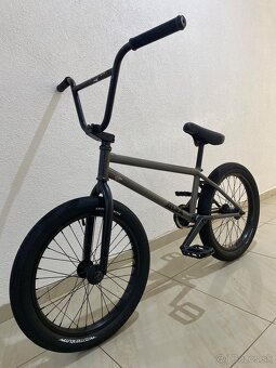 High-end BMX bike s top komponentmi - 3