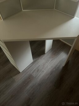 Kozmetický stolík - 3