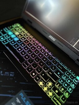 Herny Notebook Msi Pulse 17 AI C1VGKG - 3