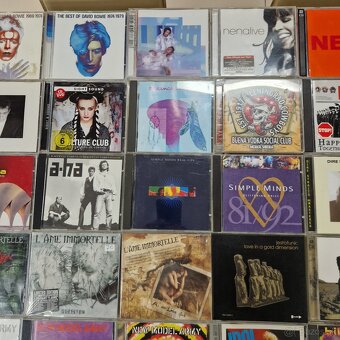 CD-čka...PLACEBO,MASSIVE ATTACK,DAVID BOWIE,NENA,PET SHOP BO - 3