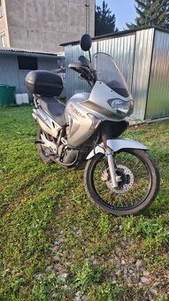 Honda transalp XL650v - 3