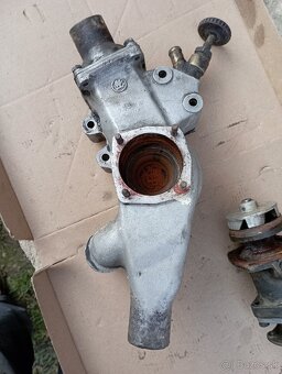 Vodná pumpa Škoda 1202,1203,desta - 3