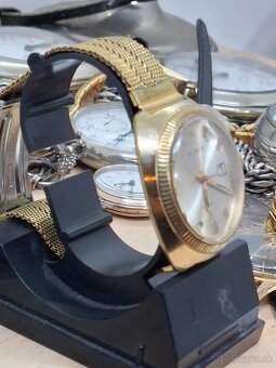 Predám funkčné pánske náramkové hodinky SLAVA 21 Jewels 28 € - 3