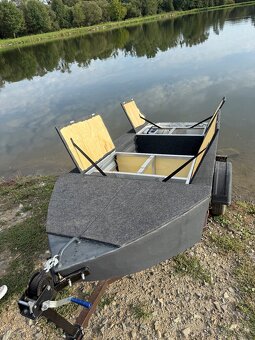Hliníkový čln + prívesný vozík s ŠPZ - 3