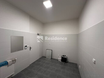 Na predaj priestory pre podnikanie – Kapitána Nálepku, L. Mi - 3