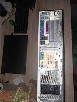 Retro PC Fujitsu Siemens SCENIC E600 (Pentium 4, i865G) - 3
