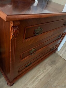 Drevená komoda - 3